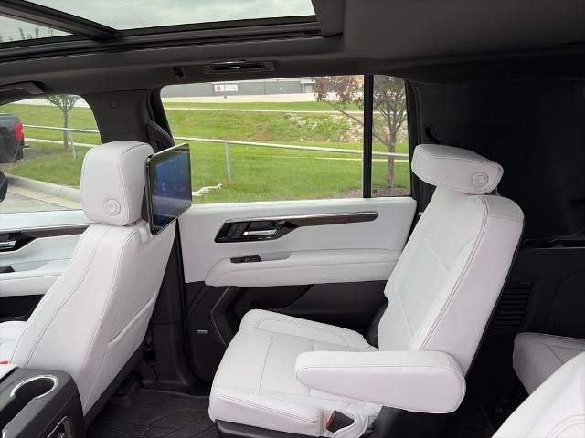 2025 Chevrolet Suburban 4WD Premier