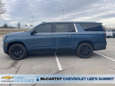 2025 Chevrolet Suburban 4WD Premier