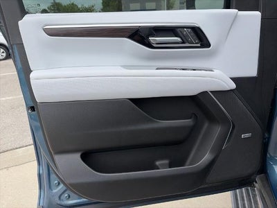 2025 Chevrolet Suburban 4WD Premier