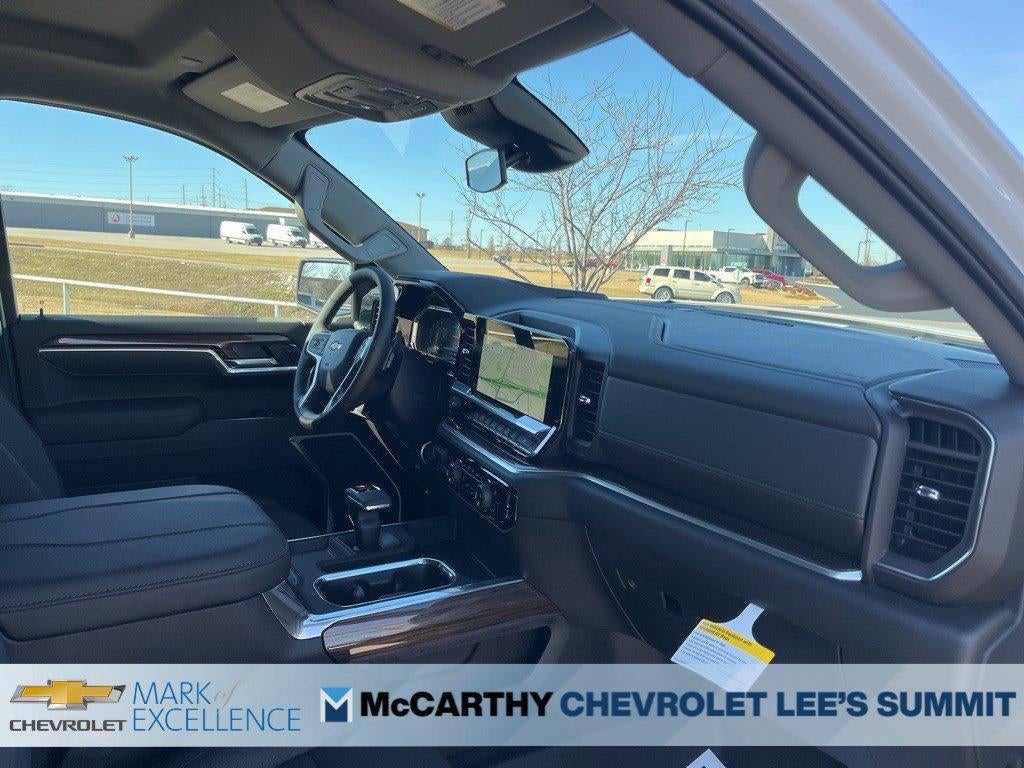 2026 Chevrolet Silverado 1500 Crew Cab Short Box 4-Wheel Drive LT 1LT