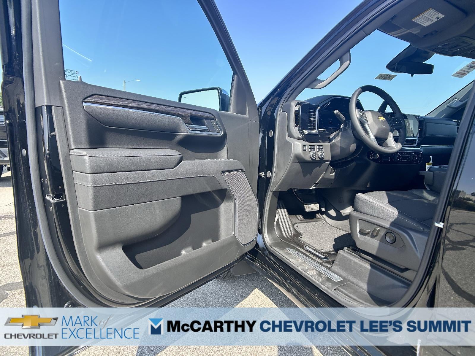 2025 Chevrolet Silverado 1500 Crew Cab Standard Box 4-Wheel Drive LT