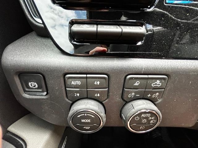 2026 Chevrolet Silverado 1500 Crew Cab Short Box 4-Wheel Drive ZR2