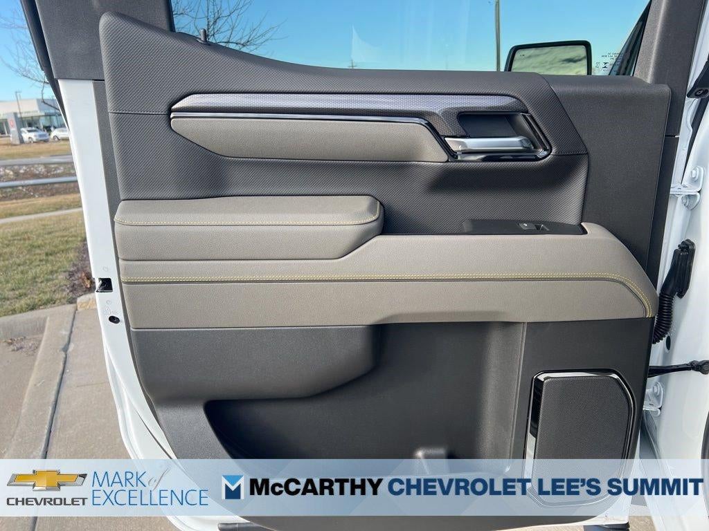 2026 Chevrolet Silverado 1500 Crew Cab Short Box 4-Wheel Drive ZR2