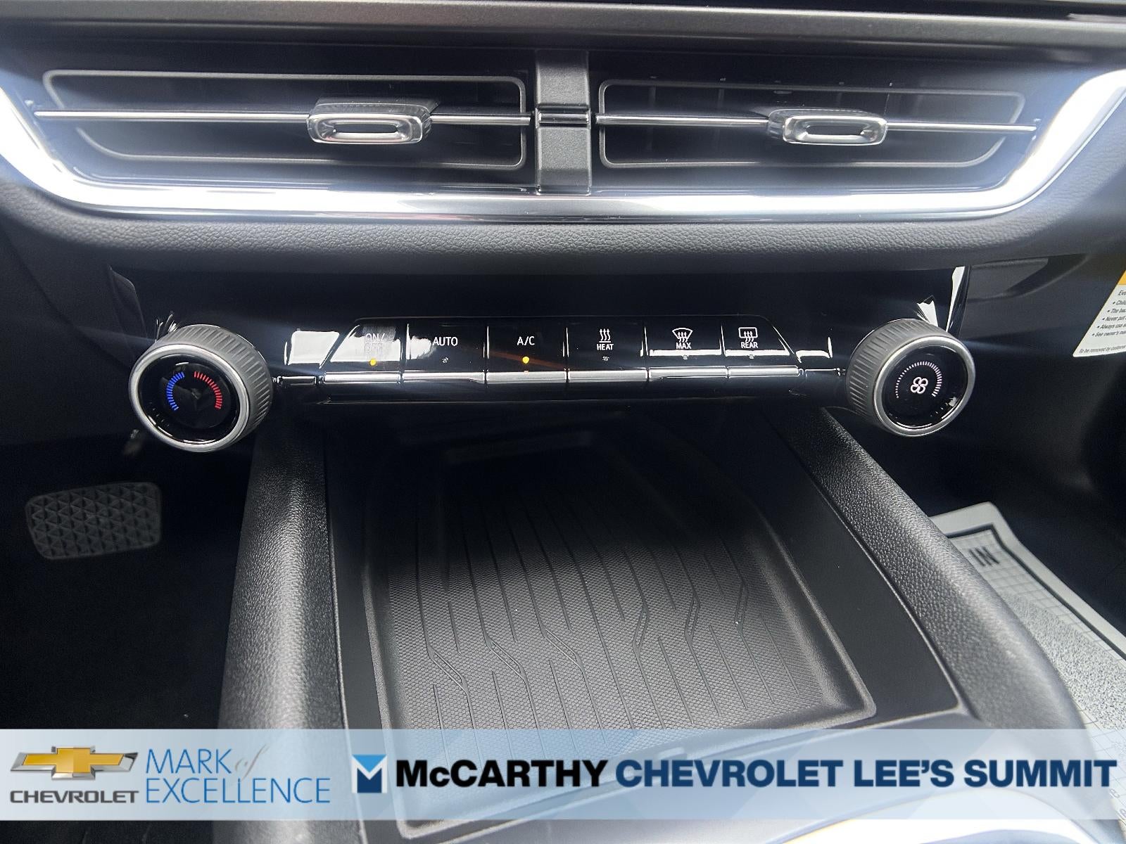 2026 Chevrolet Equinox EV 4dr LT1 w/PCY