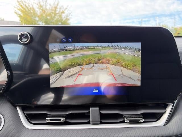 2027 Chevrolet Equinox FWD LT