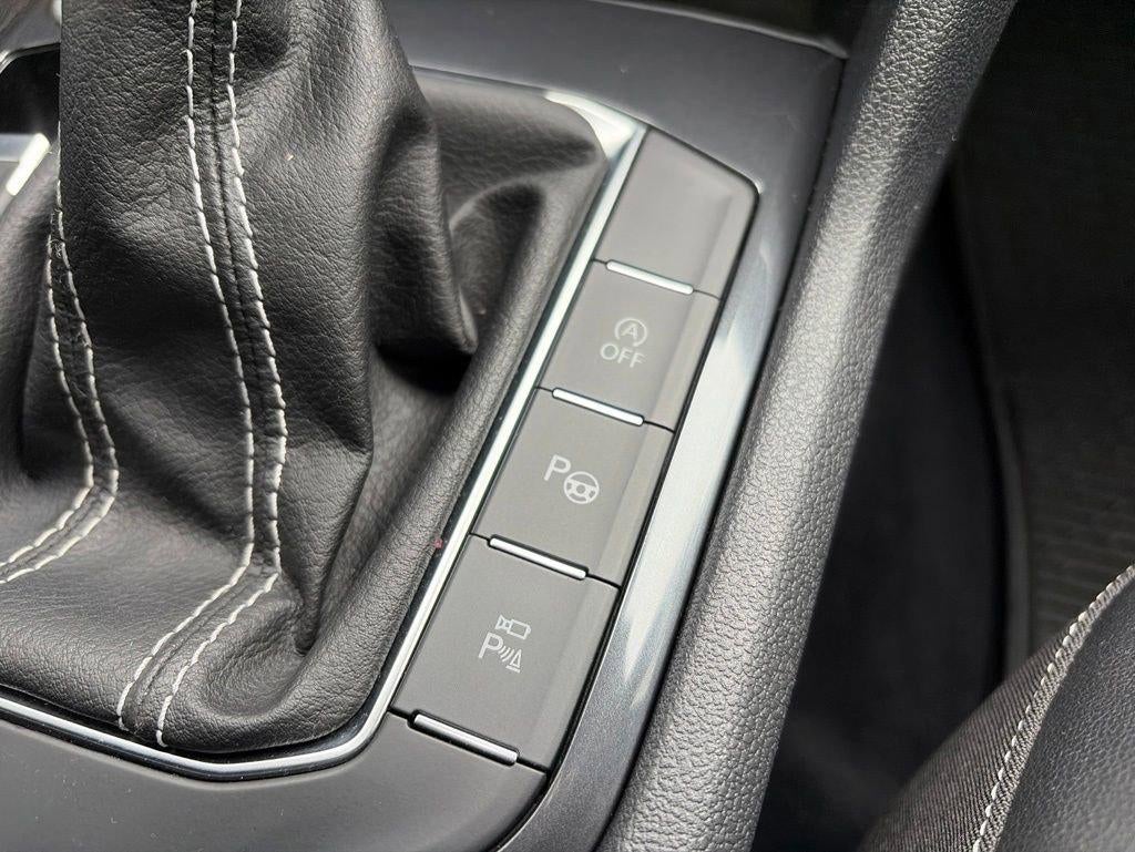 2022 Volkswagen Tiguan SEL R-Line