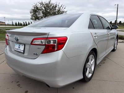 2014 Toyota Camry Hybrid LE