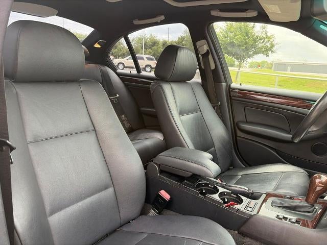 2004 BMW 3 Series 325i