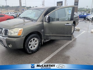 2004 Nissan Titan LE