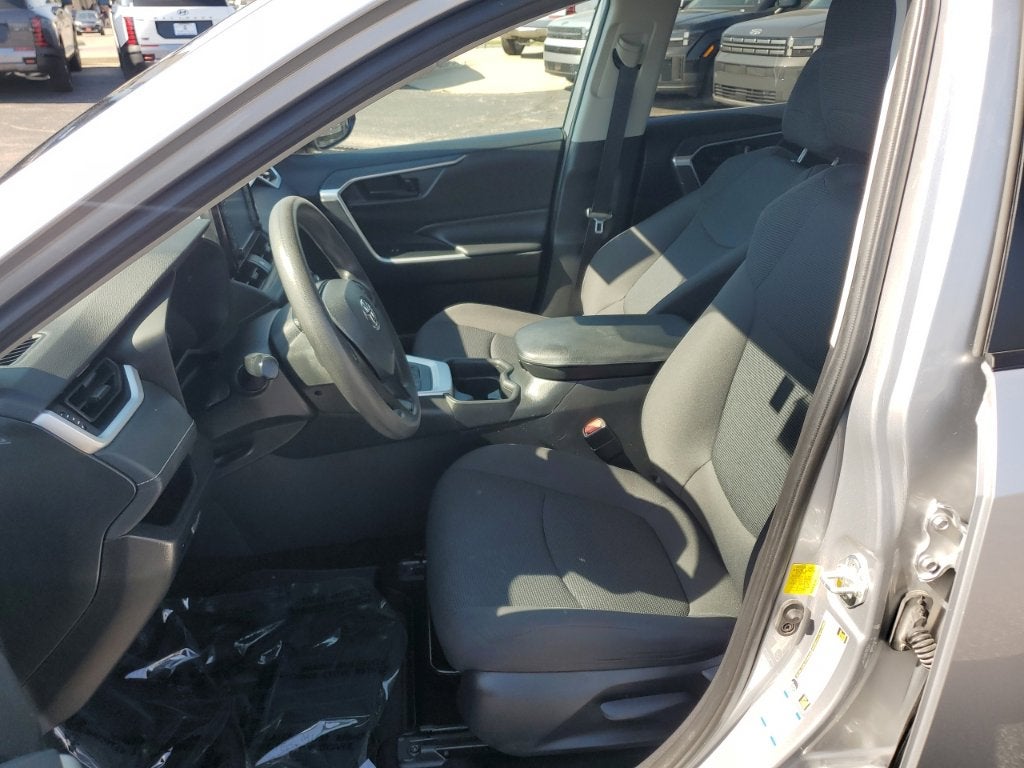 2019 Toyota RAV4 Hybrid LE