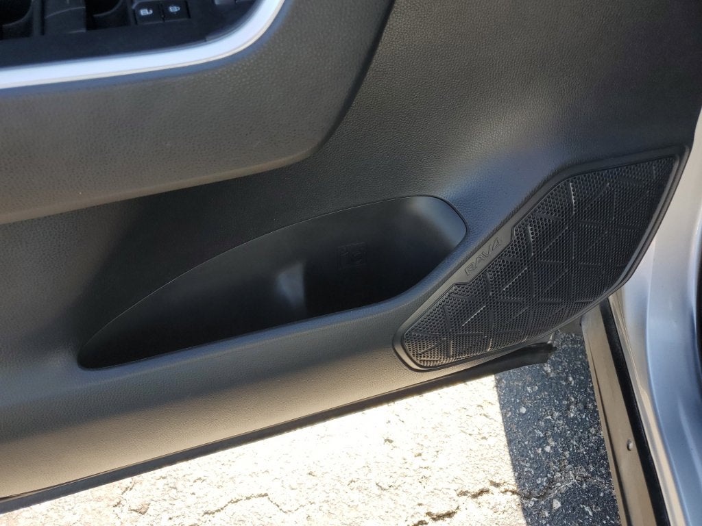 2019 Toyota RAV4 Hybrid LE