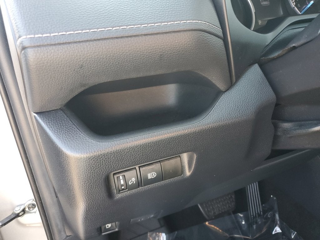 2019 Toyota RAV4 Hybrid LE