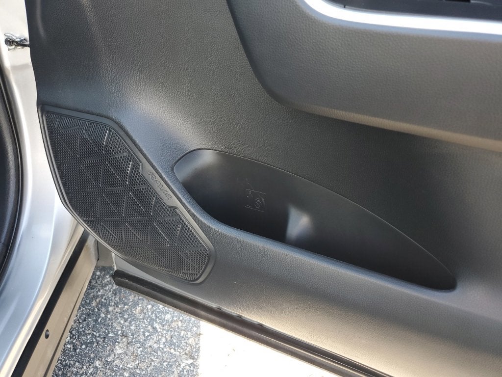 2019 Toyota RAV4 Hybrid LE